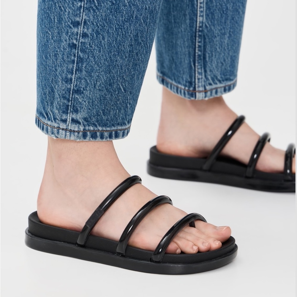 BNWB-SHUTZ Sandals
